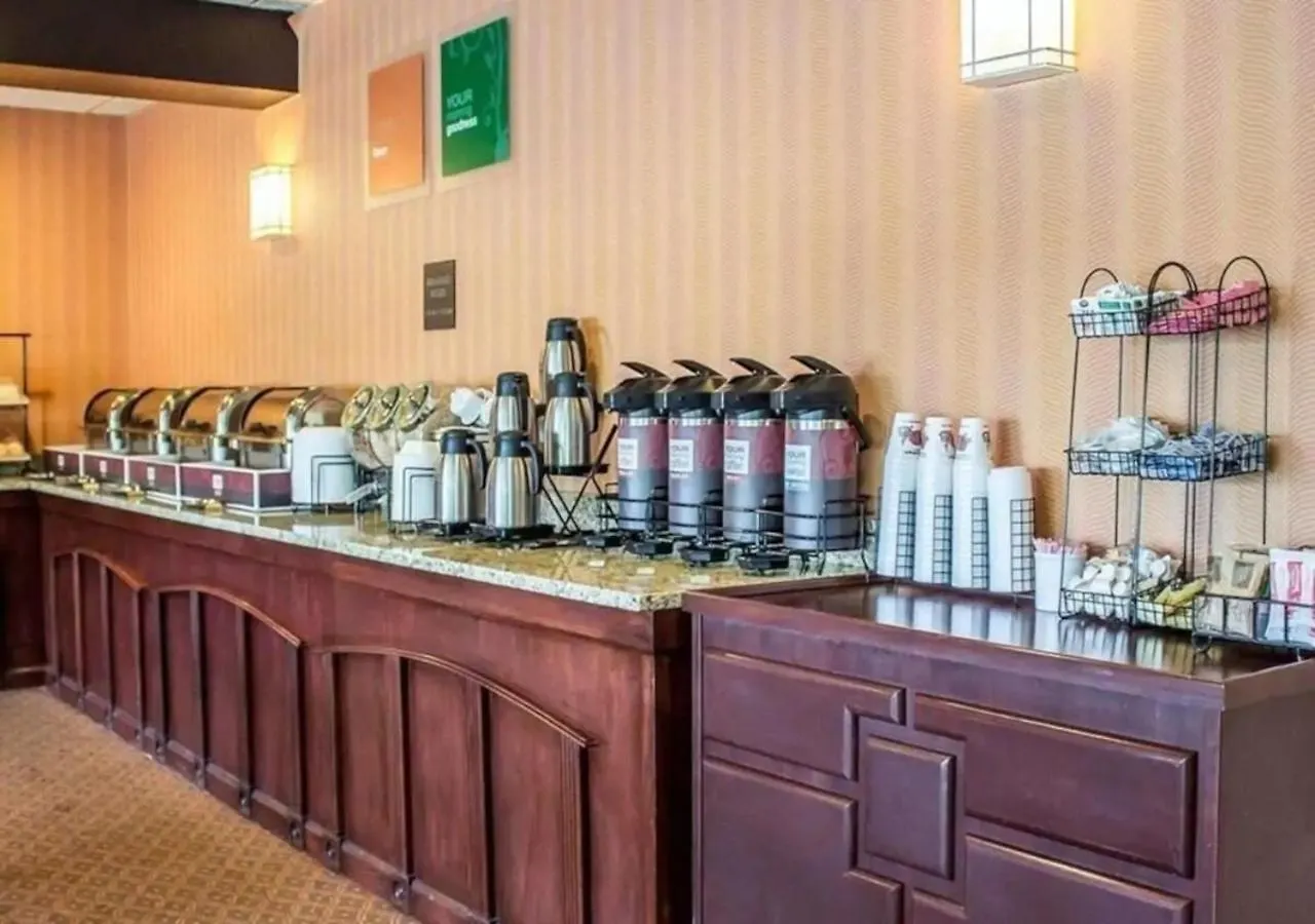 Hotel Norwood Inn & Suites Columbus